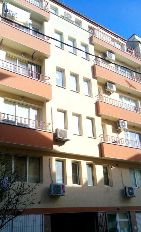 Central Studio Apartment - Varna City エクステリア 写真